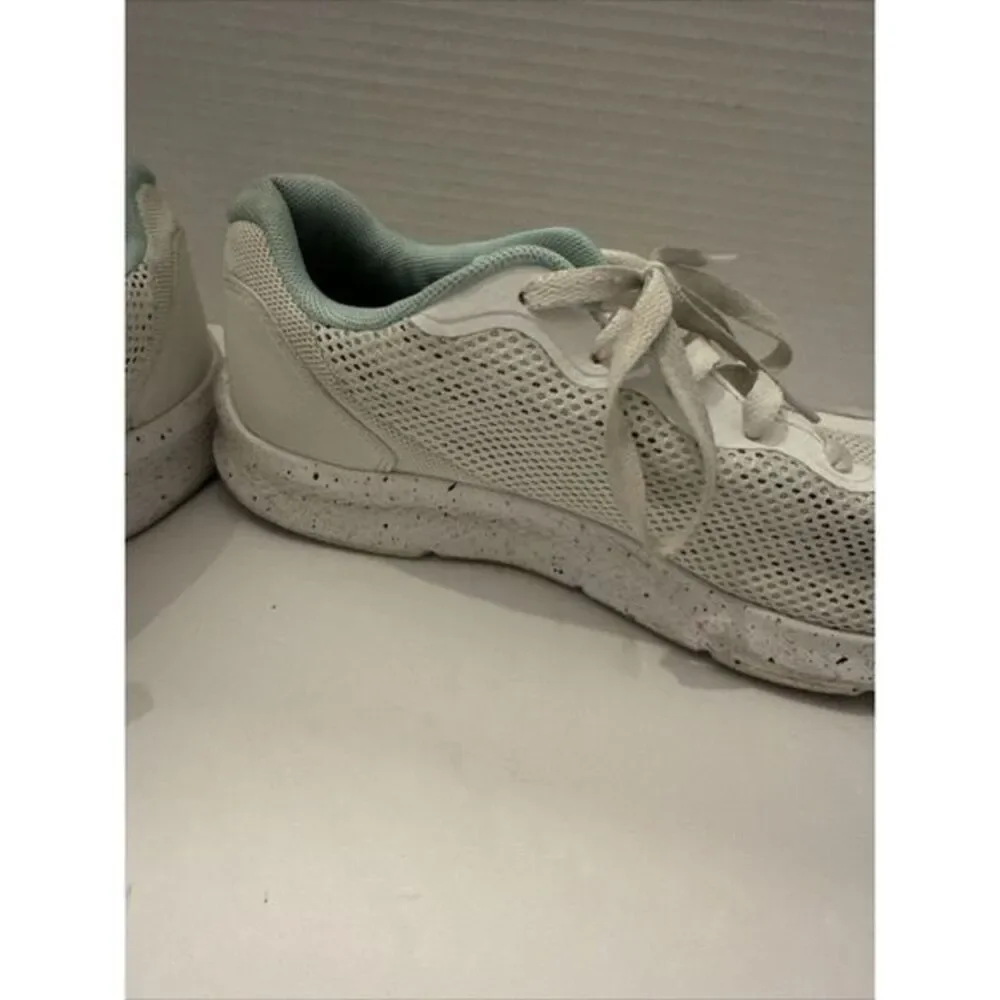 Under Armour  Shoes Womens Athletic Sneakers Cream:White Sz 9 EUC‎